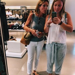 Meet your Posher, Caitlin